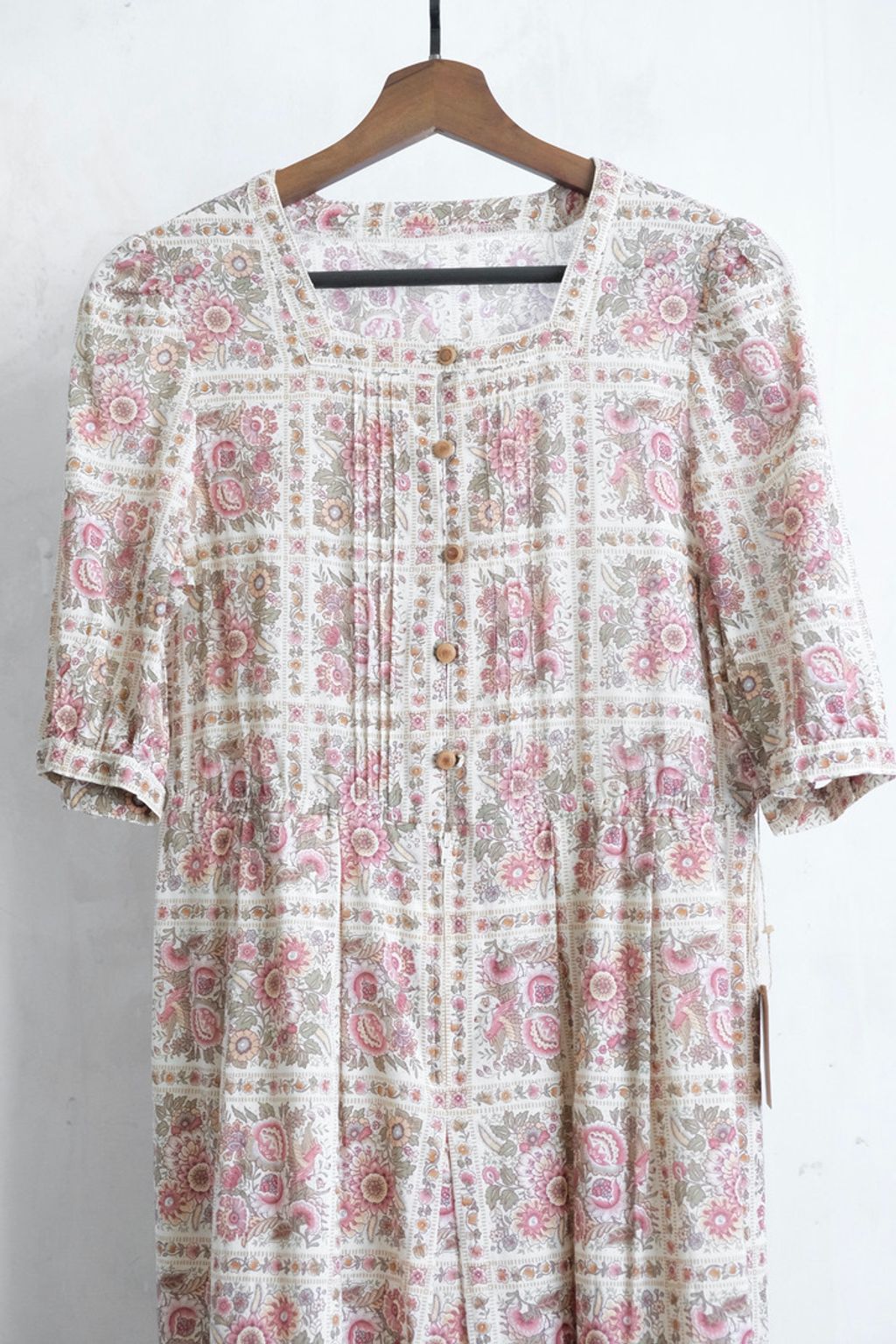 EFB01E88-DD9B-48FE-9E9F-6EC05D759986_1_105_c