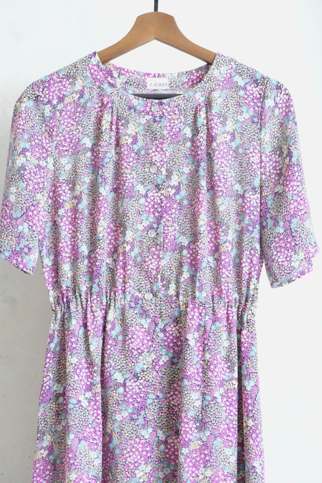 6EC4586A-07DA-4BA7-90DA-DF59950C7413_1_105_c