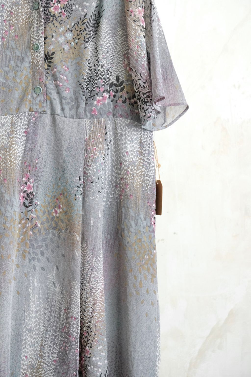 DC6D0CEF-5C19-4BE8-8F85-3C63E95C2896_1_105_c