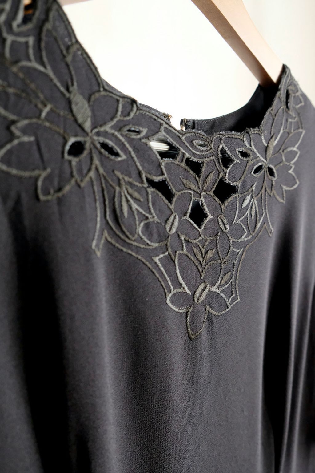 1F6E6152-1675-48F4-8DFC-5A886A096542_1_105_c