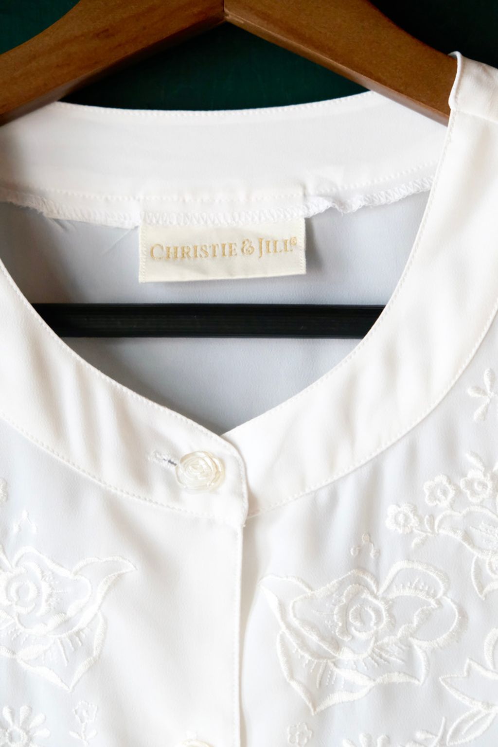 D09B328E-F017-4B9F-B116-6FC076F9D224_1_105_c