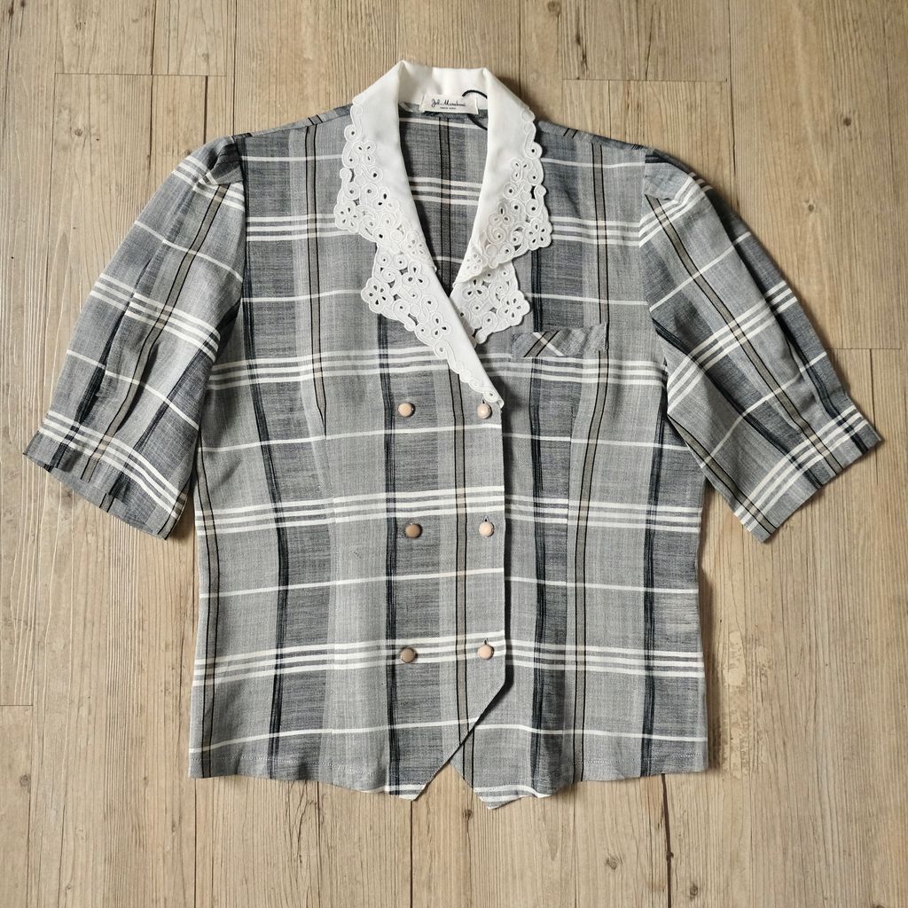 E9D8D93D-7B85-453D-89FC-E86938BFB9C1_1_201_a