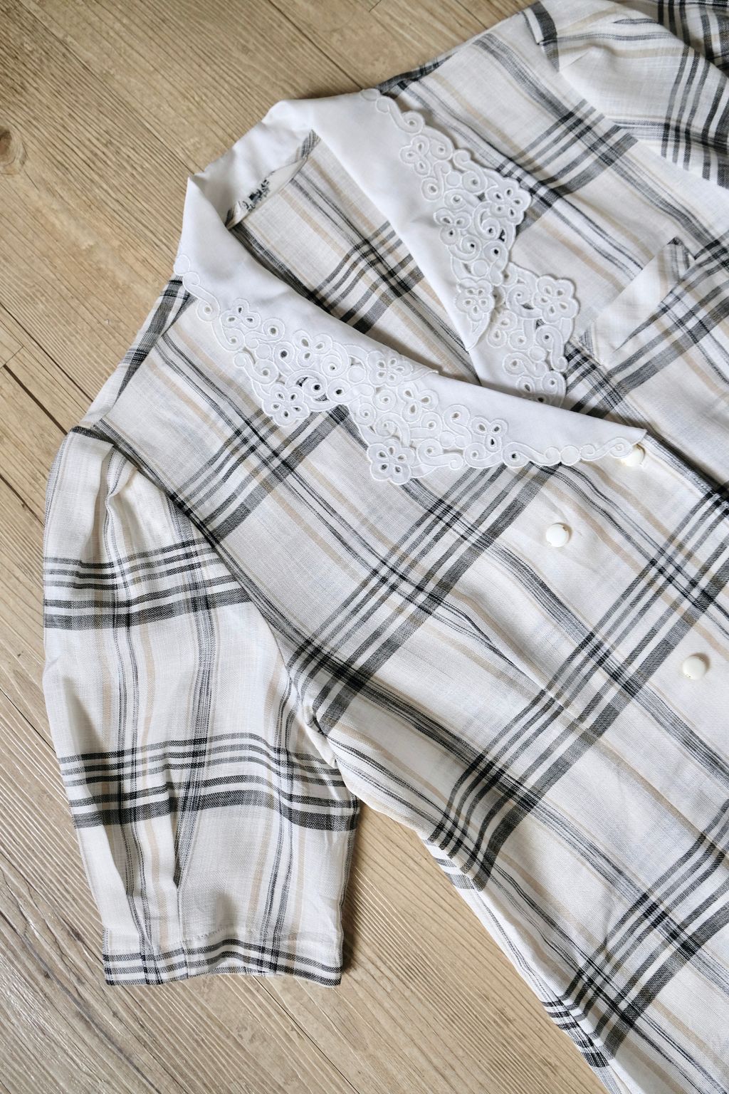 CE58E766-A618-49A1-BAF0-D0D7412A6084_1_201_a