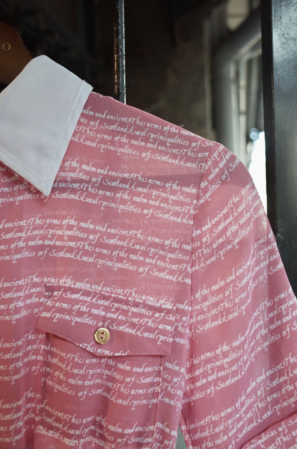 8D228718-8212-48B0-A3B4-9D431C05BF54_1_201_a