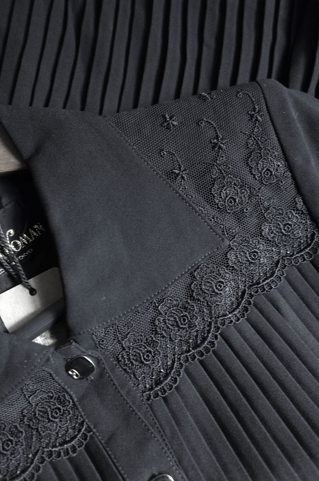 8DE09B5D-84BC-4A22-B7FA-277AB376DBDC_1_201_a