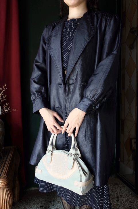 CBE57957-6447-40D0-B658-11BE989CC3C3_1_201_a