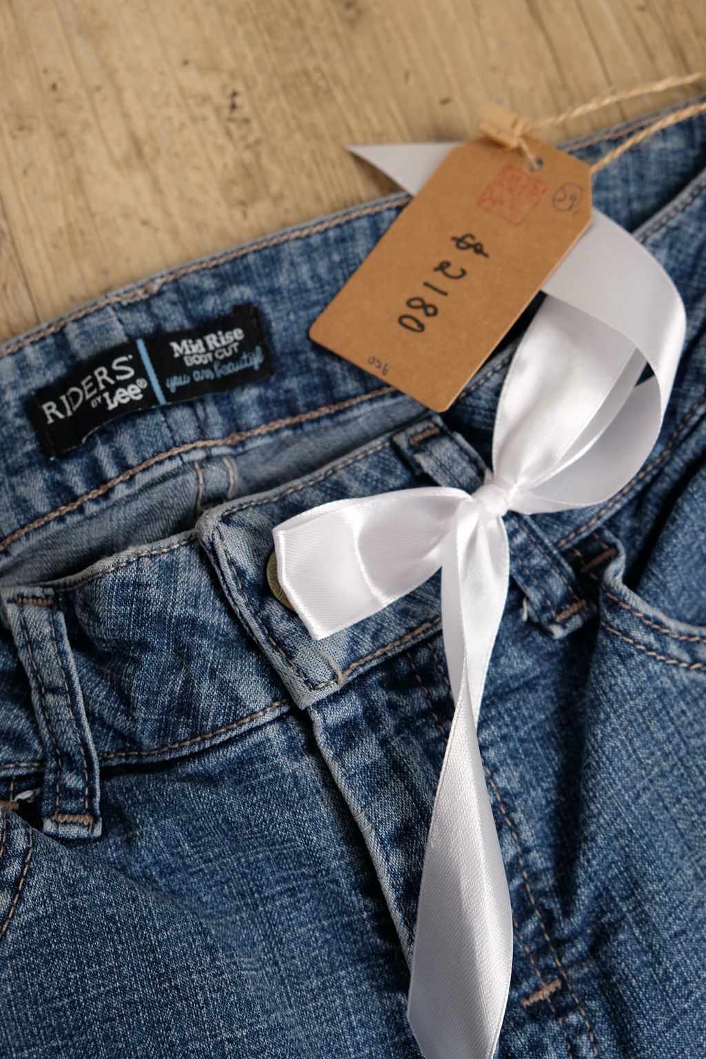 161C8DE0-AA7C-499E-A7C1-99D69006DE86_1_201_a