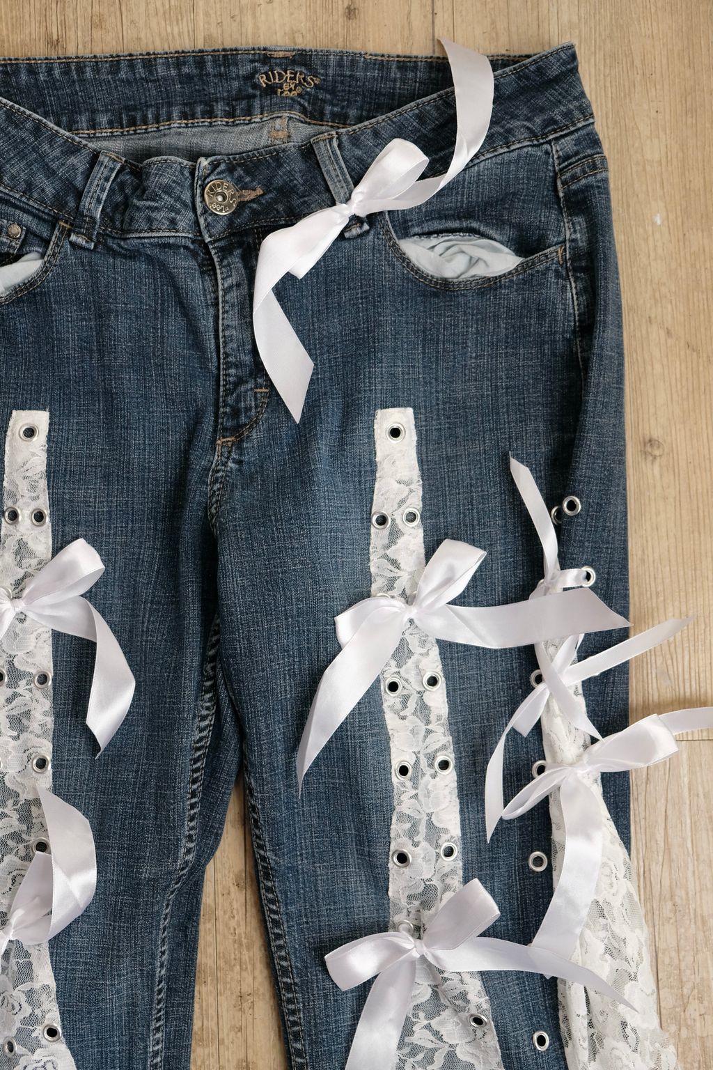 19ED3EB9-2C71-46D2-A092-1C71FED7ABD3_1_201_a