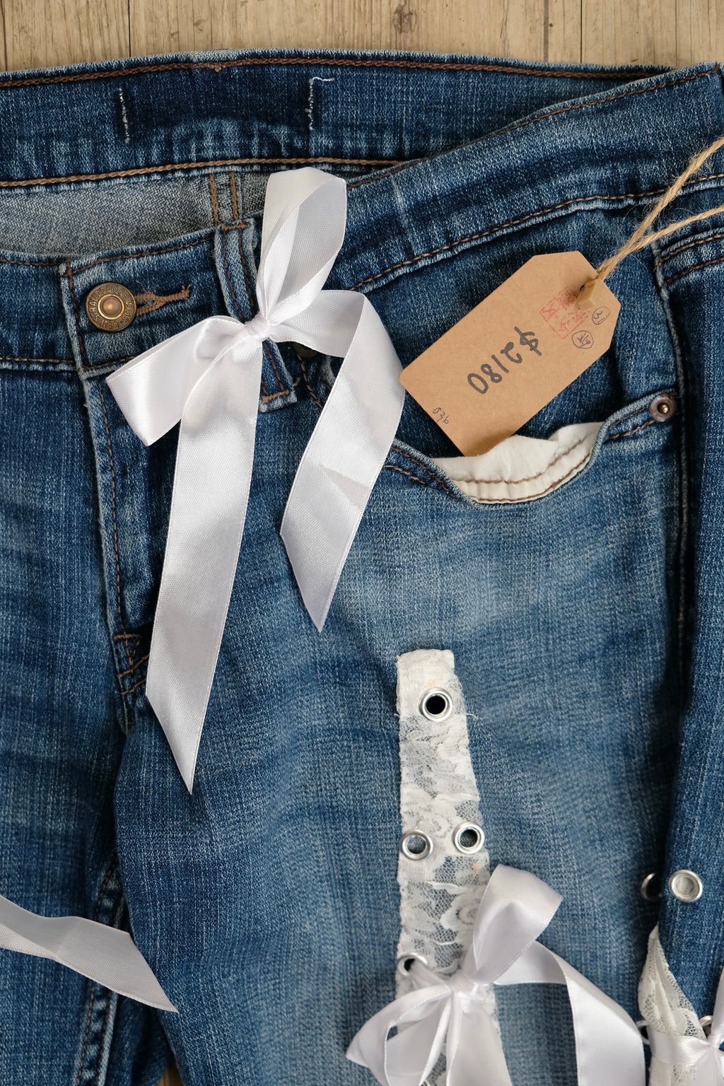 21EC7CD5-0C4D-48B0-BA9B-1CFD18C49021_1_201_a