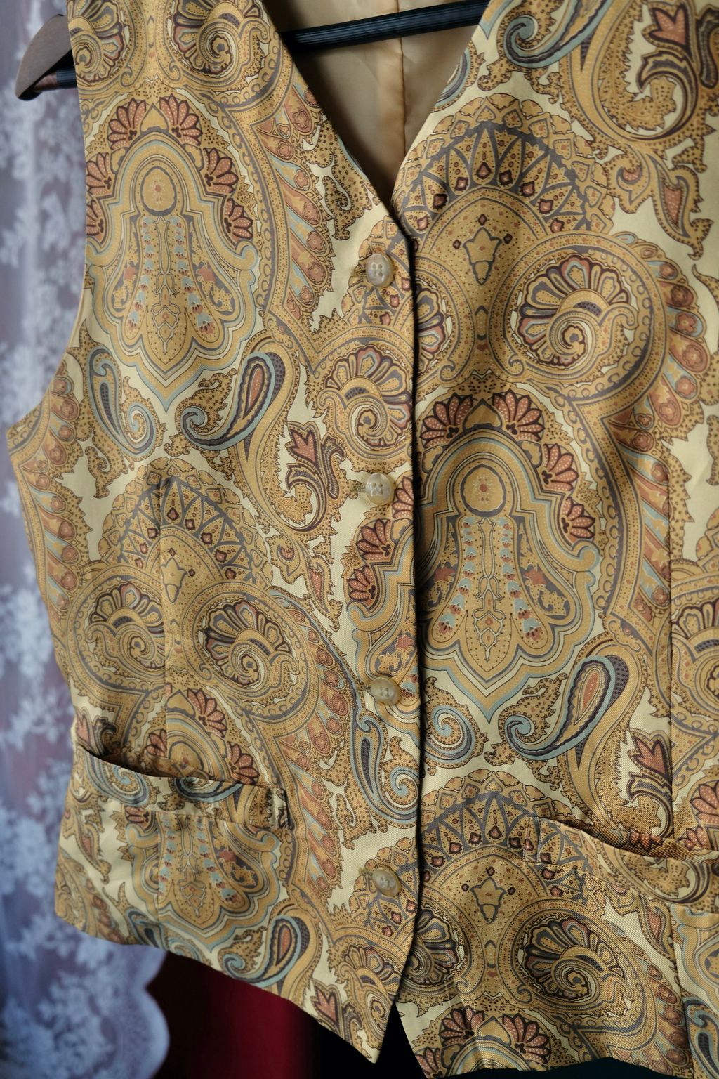 A77D18C0-C32A-4B8C-84B0-EF2E46641FE0_1_201_a