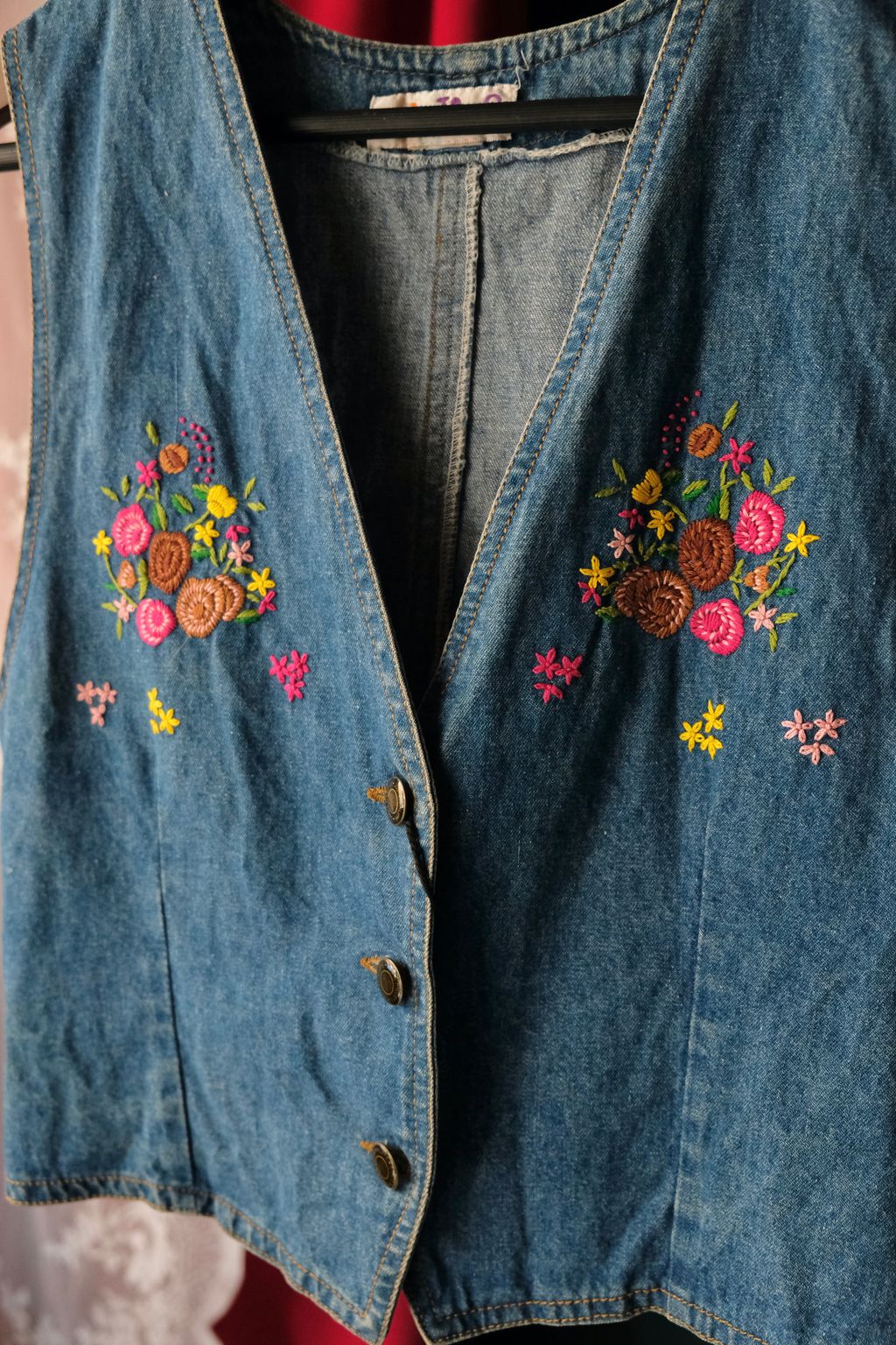 ADEA2E46-33F3-4A7C-9D62-1C193C6C5764_1_201_a