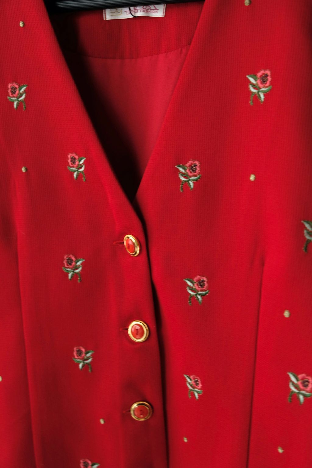 2170F59B-E90D-40F5-80DD-5AE7F9ED7CD8_1_201_a