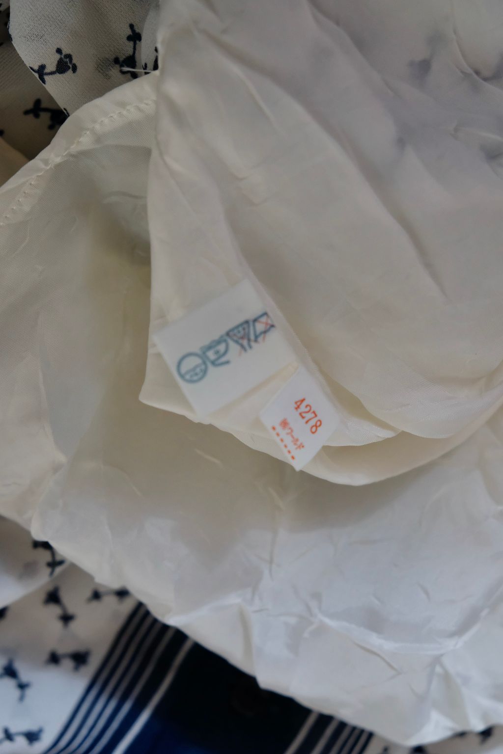 F7C58F34-12E0-40BC-AA0B-19109EACAF9B_1_201_a