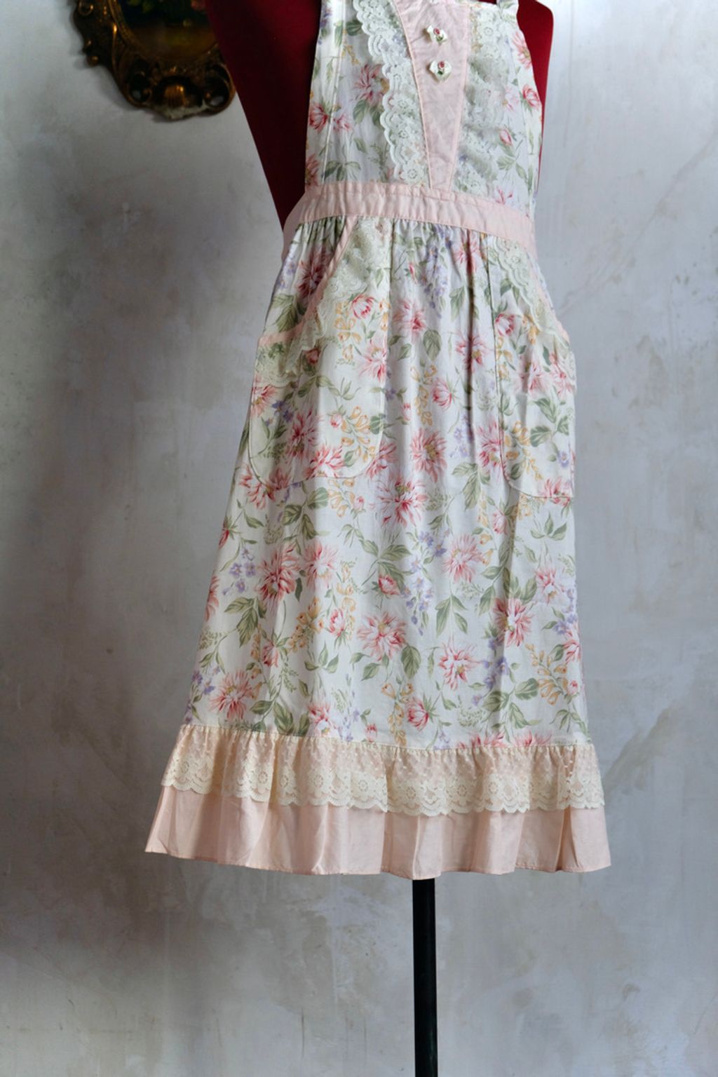 6AE15C69-E848-45F7-B8A7-44818C00E38D_1_105_c