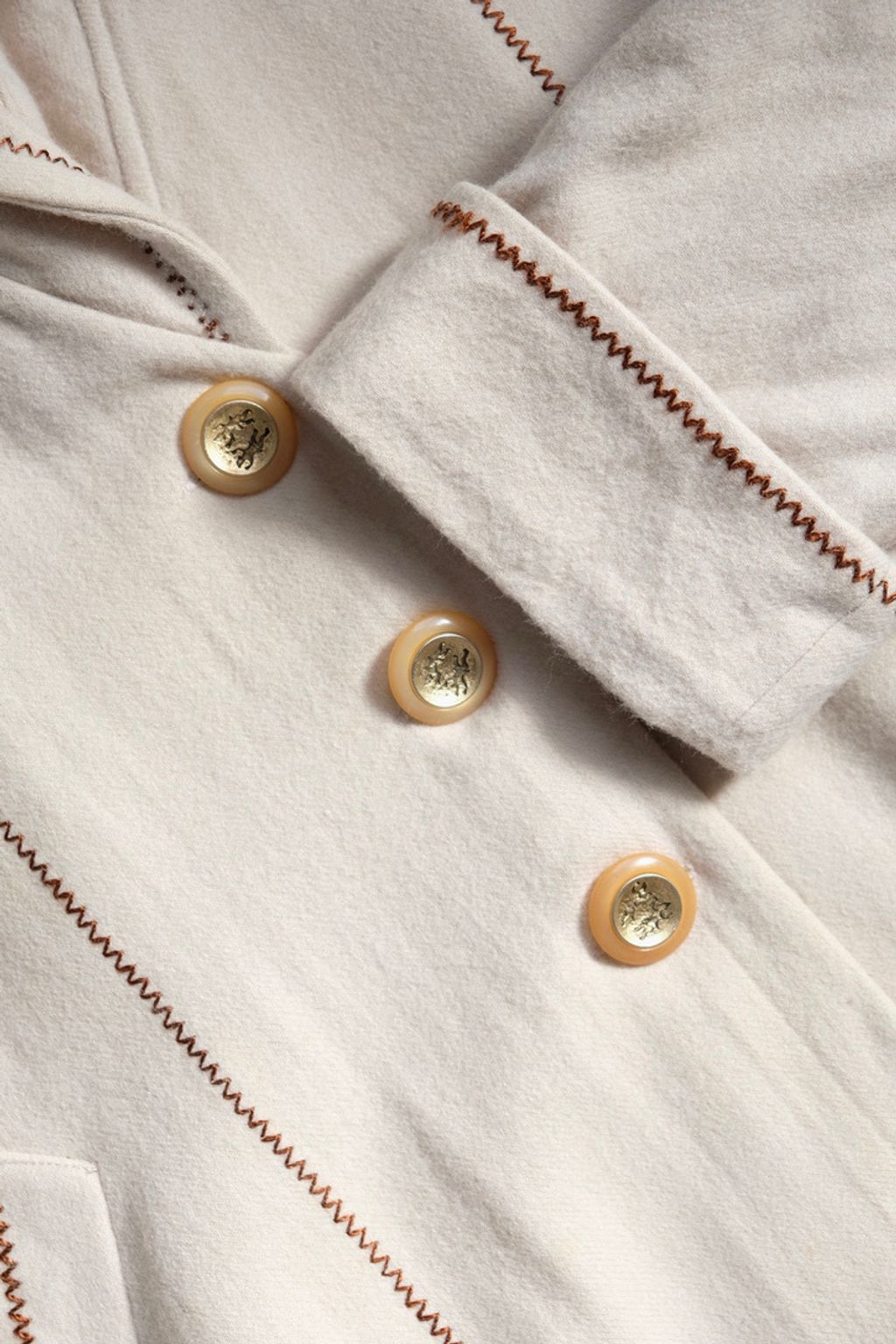 DCEC40AD-2F12-426B-9A56-1E2A39C33350_1_105_c