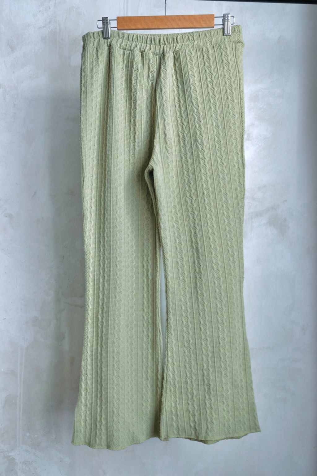 4018B4E7-D23C-45A8-9850-44CF90016F17_1_105_c