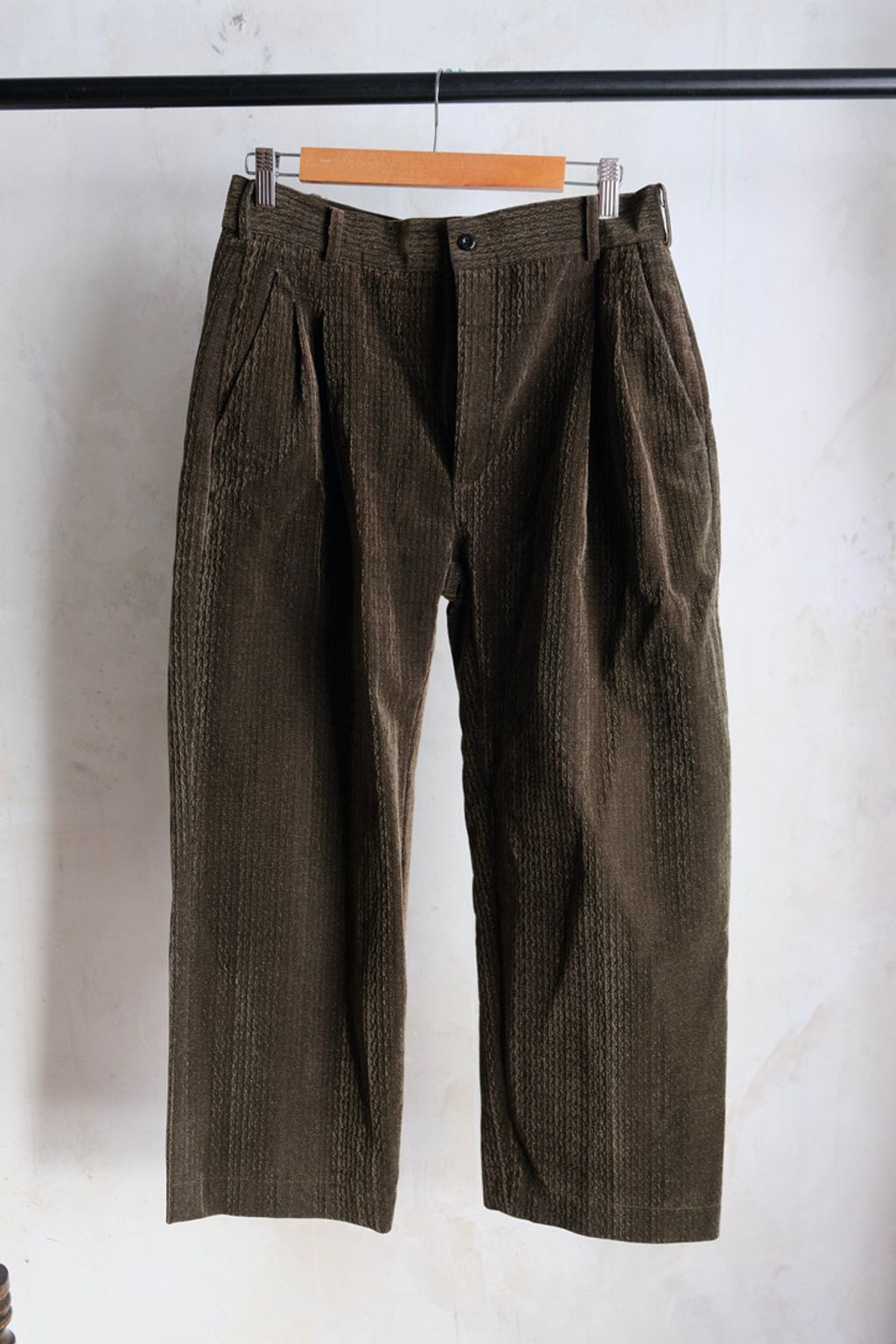 AB324254-3B64-4922-8BB1-2D418AFD8234_1_105_c