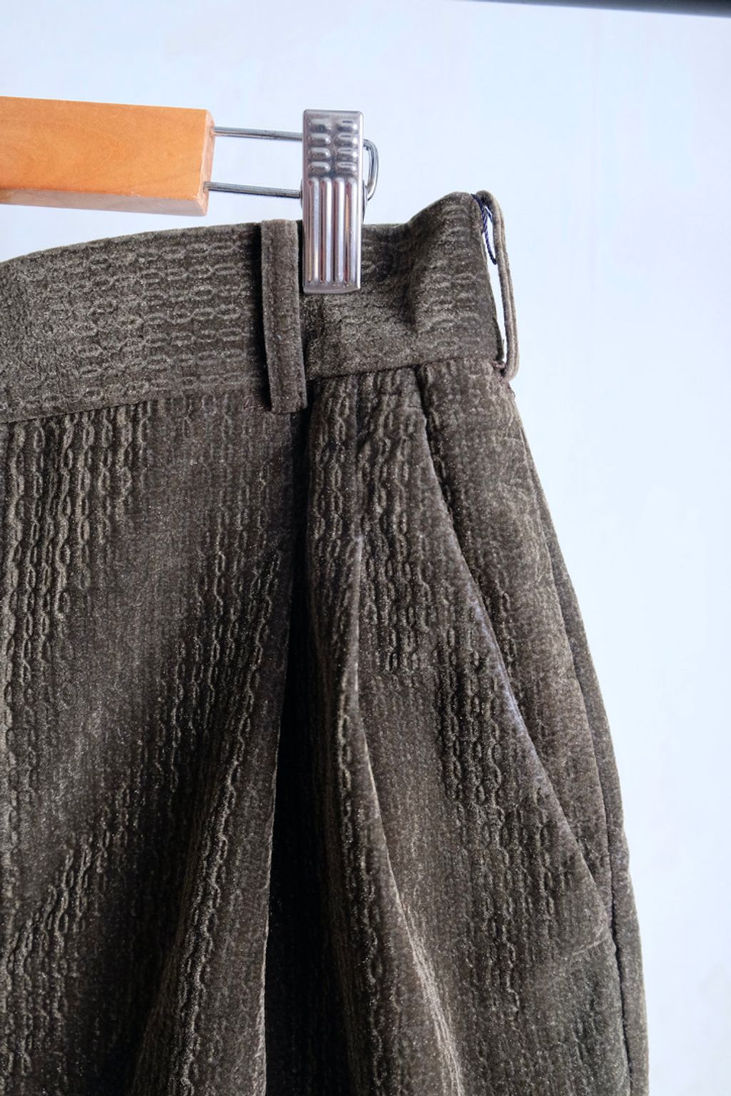 F256FDD0-5C50-4553-BFEE-A5EC8E109250_1_105_c