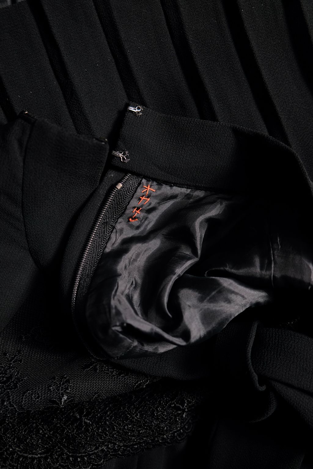 82972D10-DB05-41E8-BBF1-C919B30BC405_1_201_a