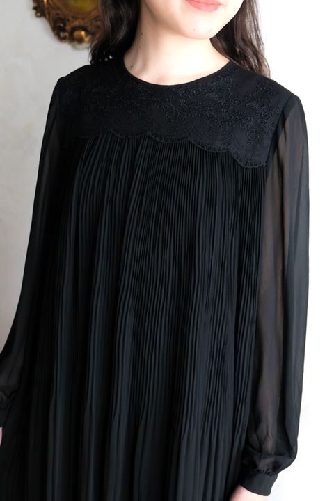 26B72909-00C1-4F83-A5BD-B4A44794821E_1_201_a