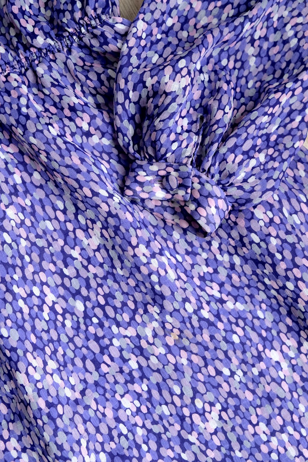 142265DD-BA45-4457-B099-C2F9437DBE60_1_201_a