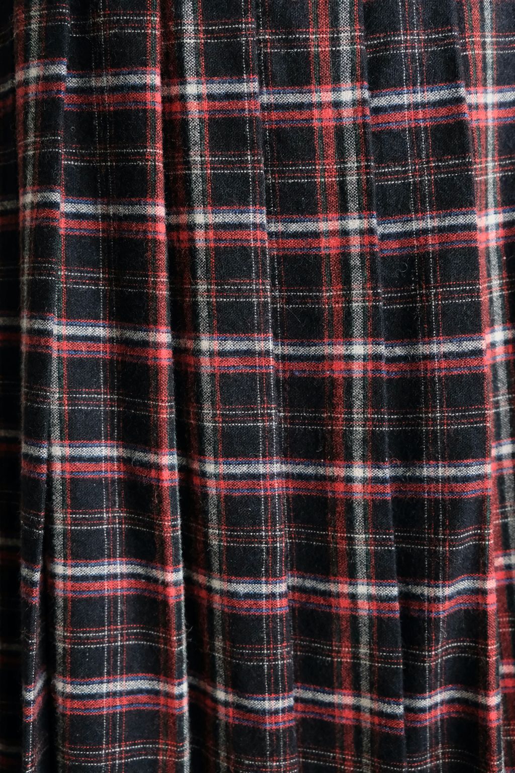 EC40A4DD-48FE-4FE4-B57A-2B473ECE571C_1_201_a