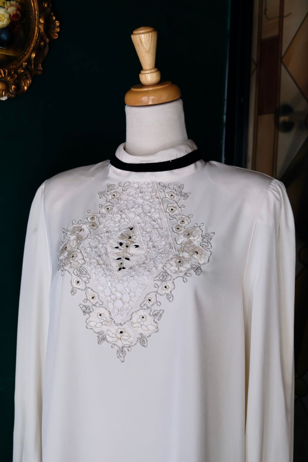 FE583DC0-C979-42AA-B365-DAB5F7FA9870_1_201_a