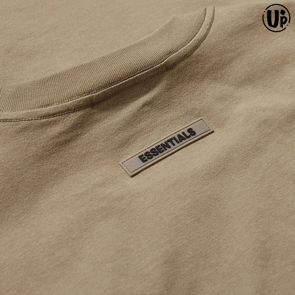 FEAR OF GOD ESSENTIALS BOXY T-SHIRT APPLIQUE LOGO TAUPE 125HO202006F