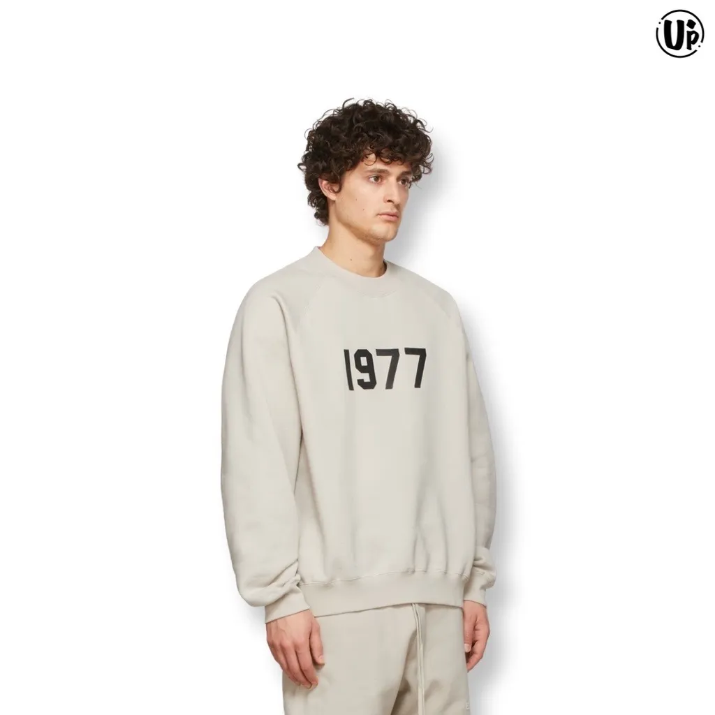 Essentials WHEAT '1977' Sweatshirt-192BT212041F