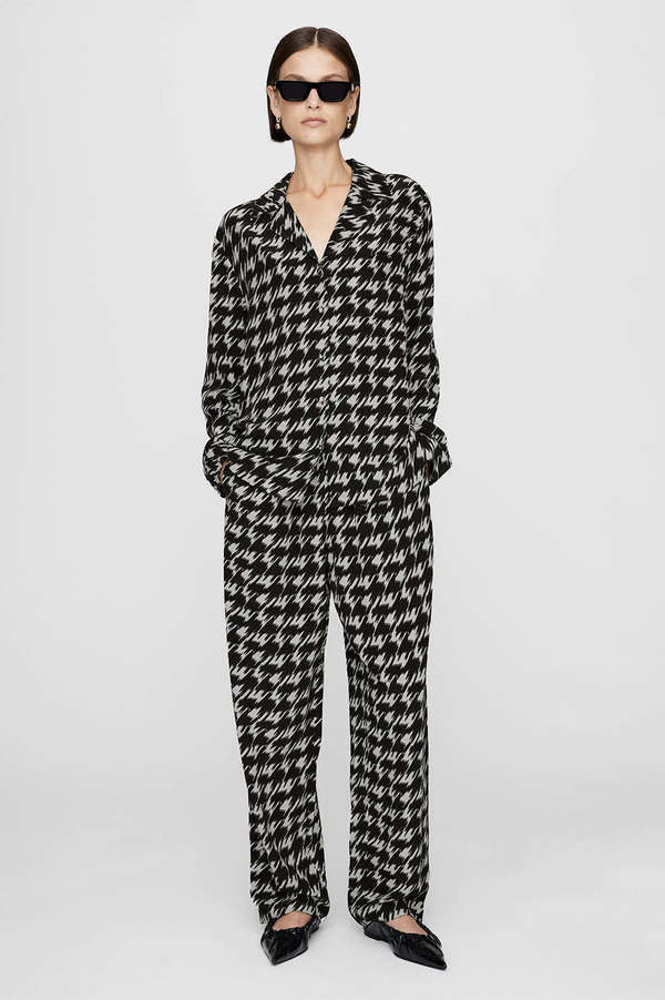 Aiden-Shirt-in-Houndstooth-Print-20231115220237