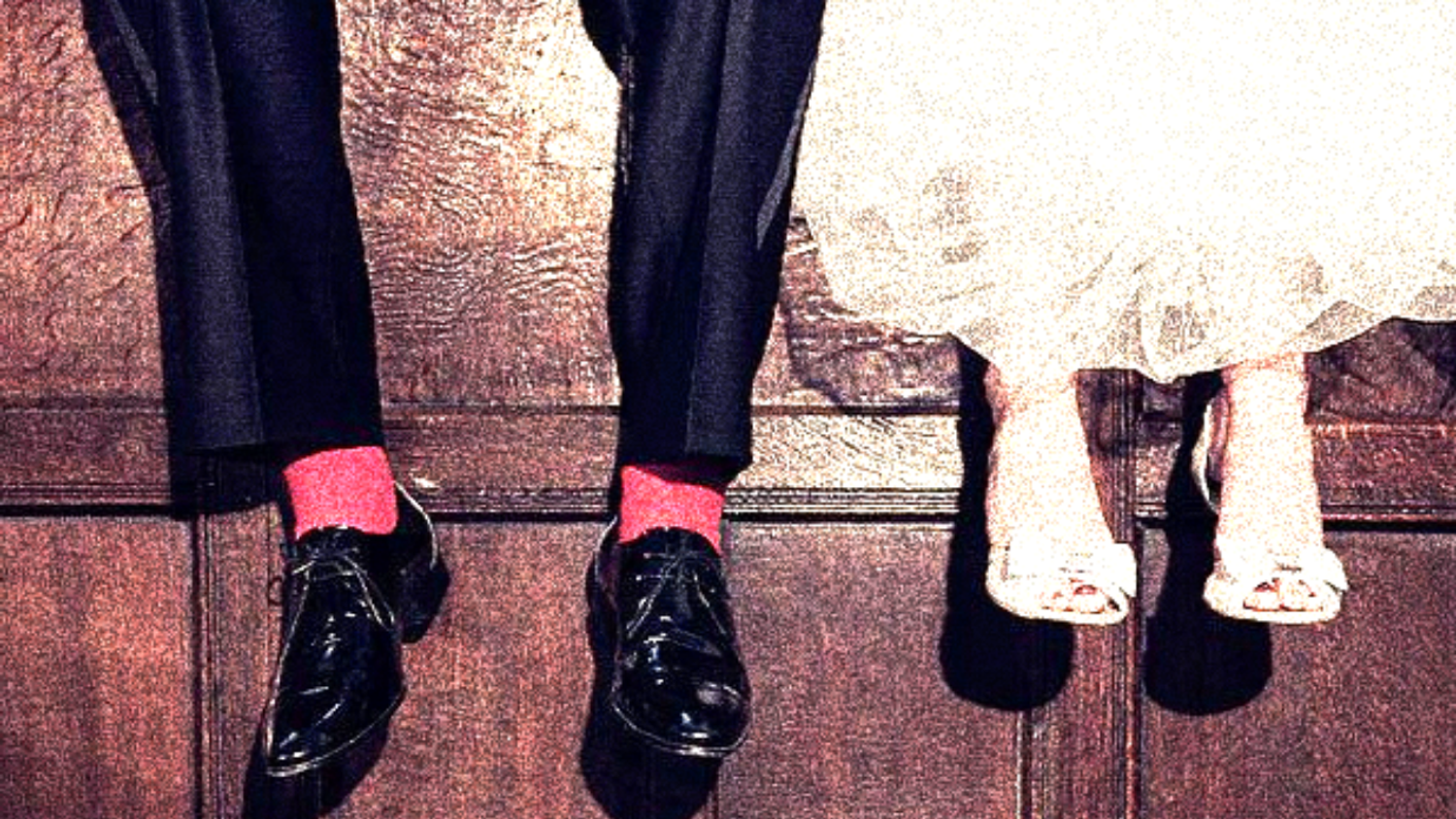 Untied Kickers | GET AESTHETIC