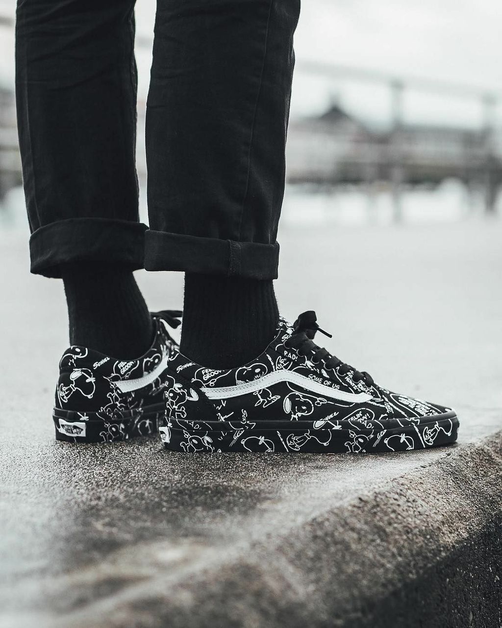#VansShoes VANS x PEANUTS Old Skool _Snoopy_Black_.jpg