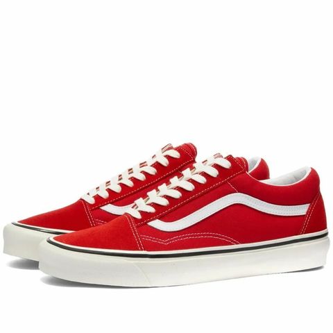 Vans UA Old Skool 36 DX Sneakers OG Red.jpg