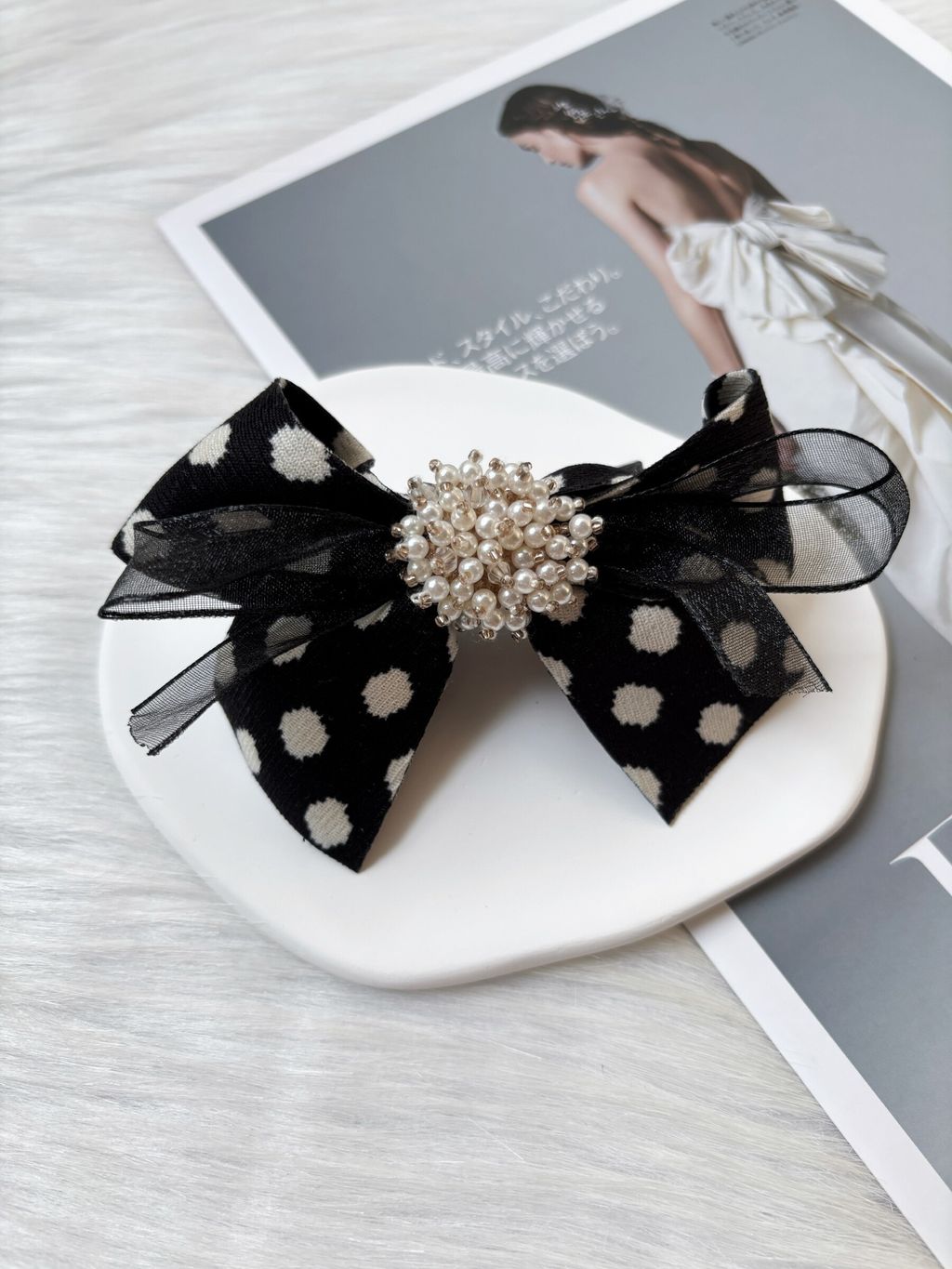 3D ribbon ponytail clip