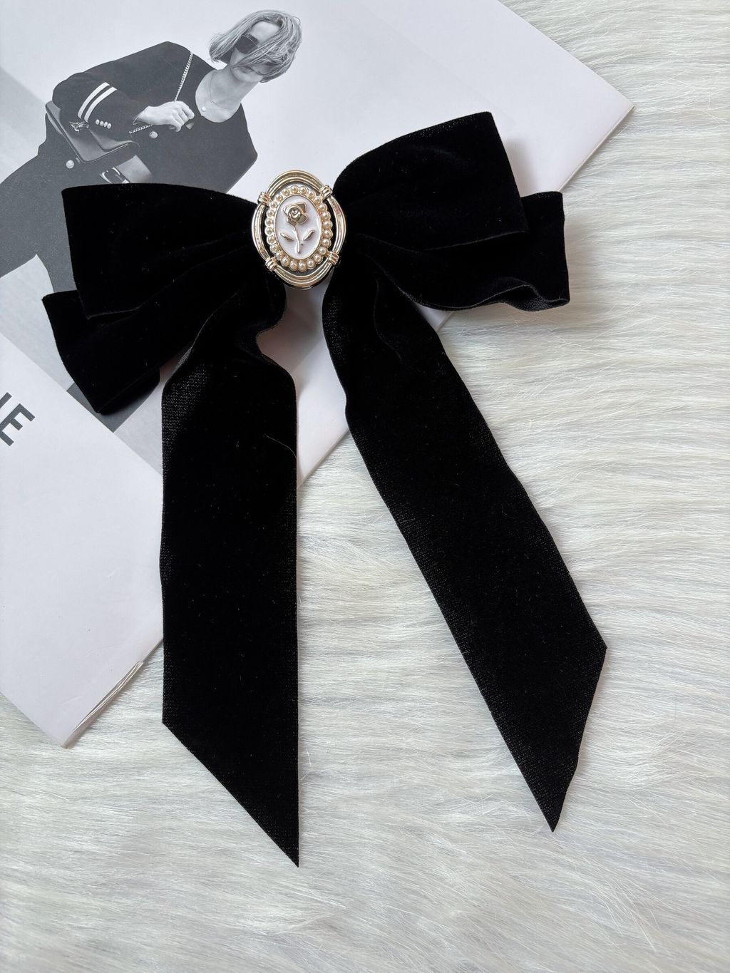 vintage rose velvet spring clip (10cm)