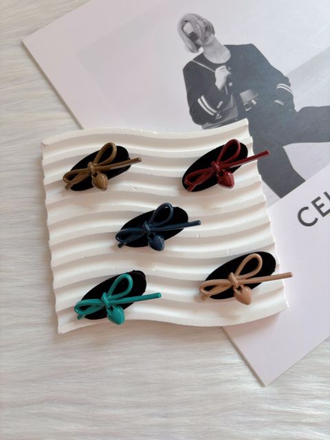 ribbon theme velvet duck clip