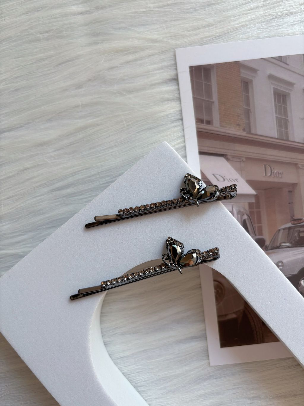 metallic black butterfly side clip (1pair)