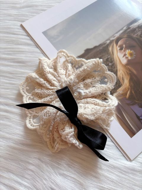premium lace scrunchy