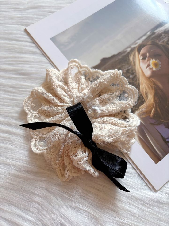 premium lace scrunchy