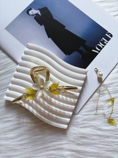 cat eye stone flower claw clip (11.5cm)