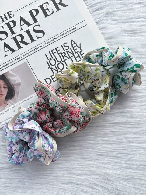 summer floral print scrunchy
