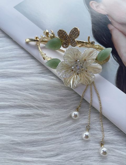 shell flower ponytail clip