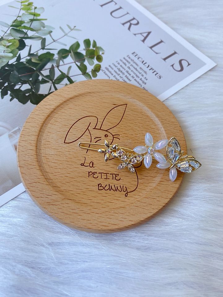 crystal butterfly mix pearl flower frog clip