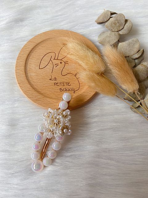 pearl flower duck clip