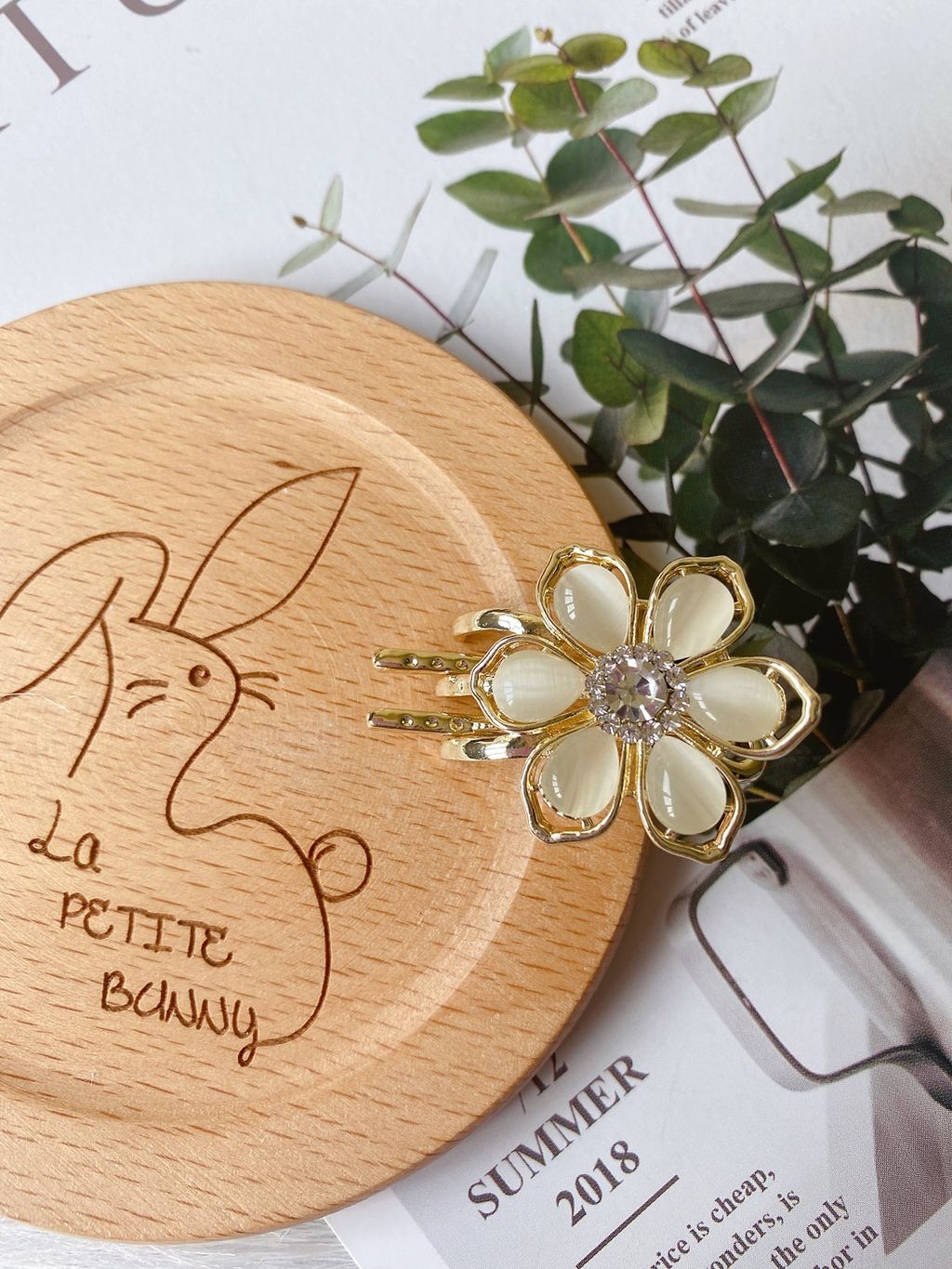 cat eye stone flower clip