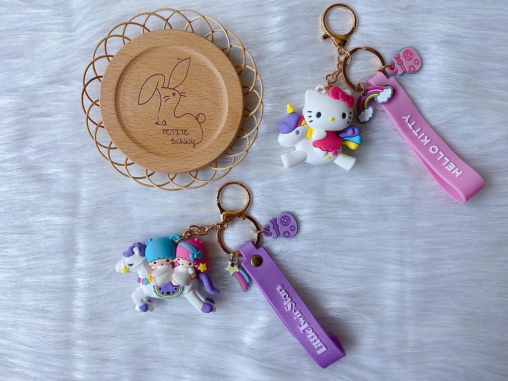 premium sanrio family silicone keychain