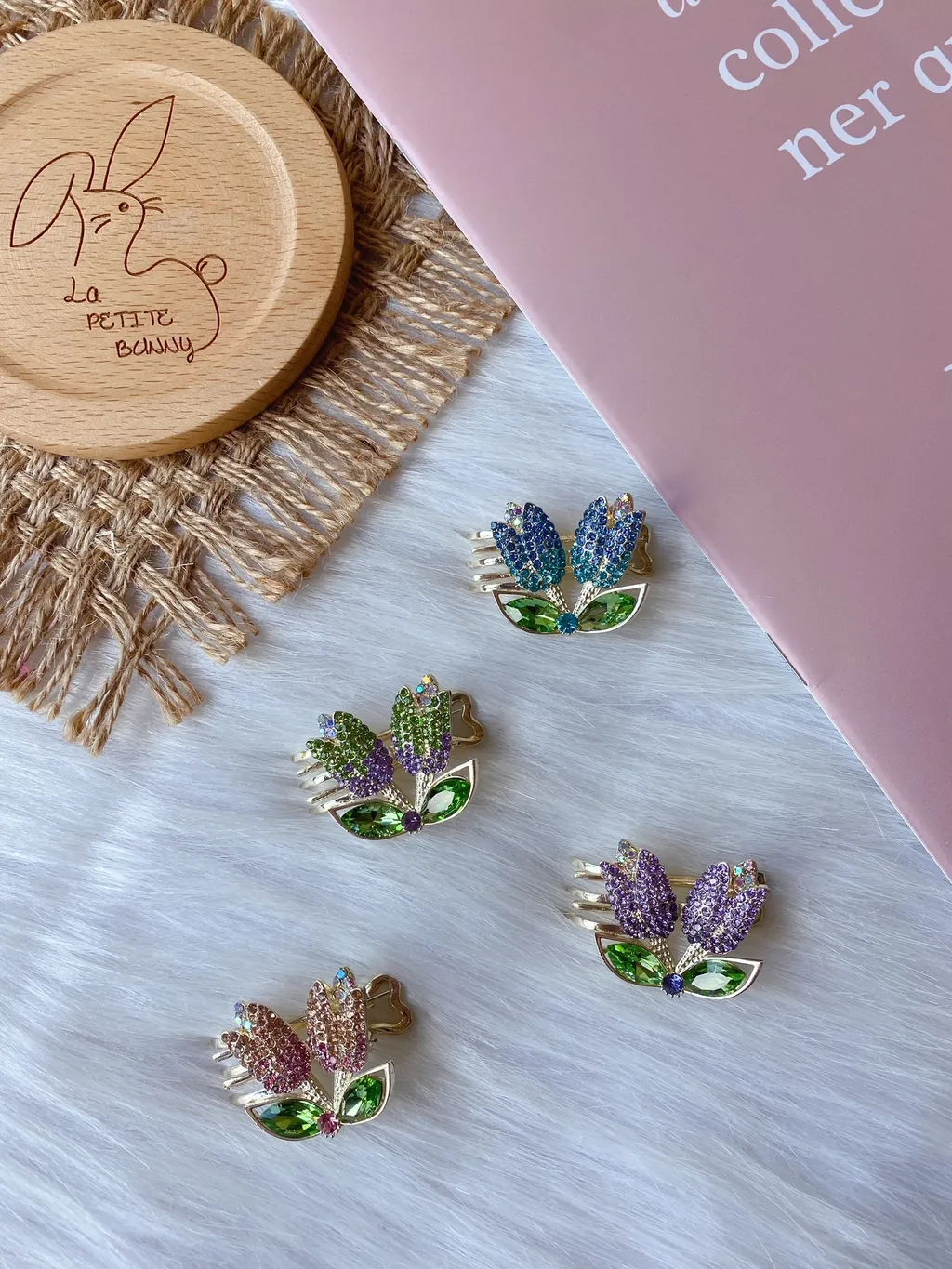 crystal tulip clip 