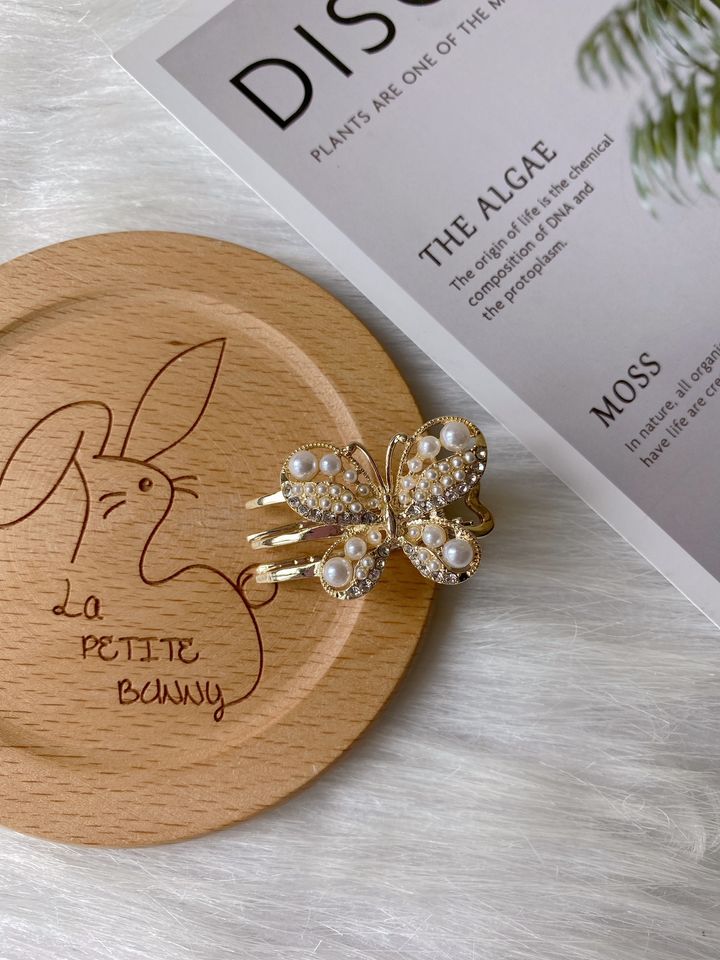 crystal mix pearl butterfly clip 