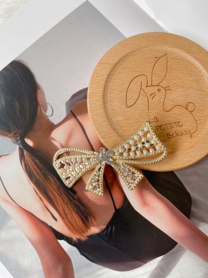 pearl mix crystal ribbon duck clip
