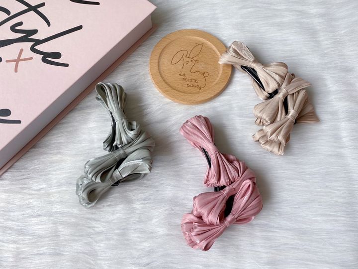 shimmer ribbon banana clip